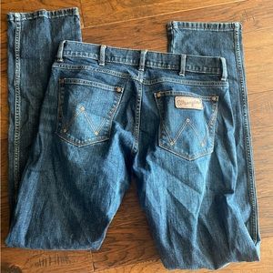 Wrangler retro 31x34